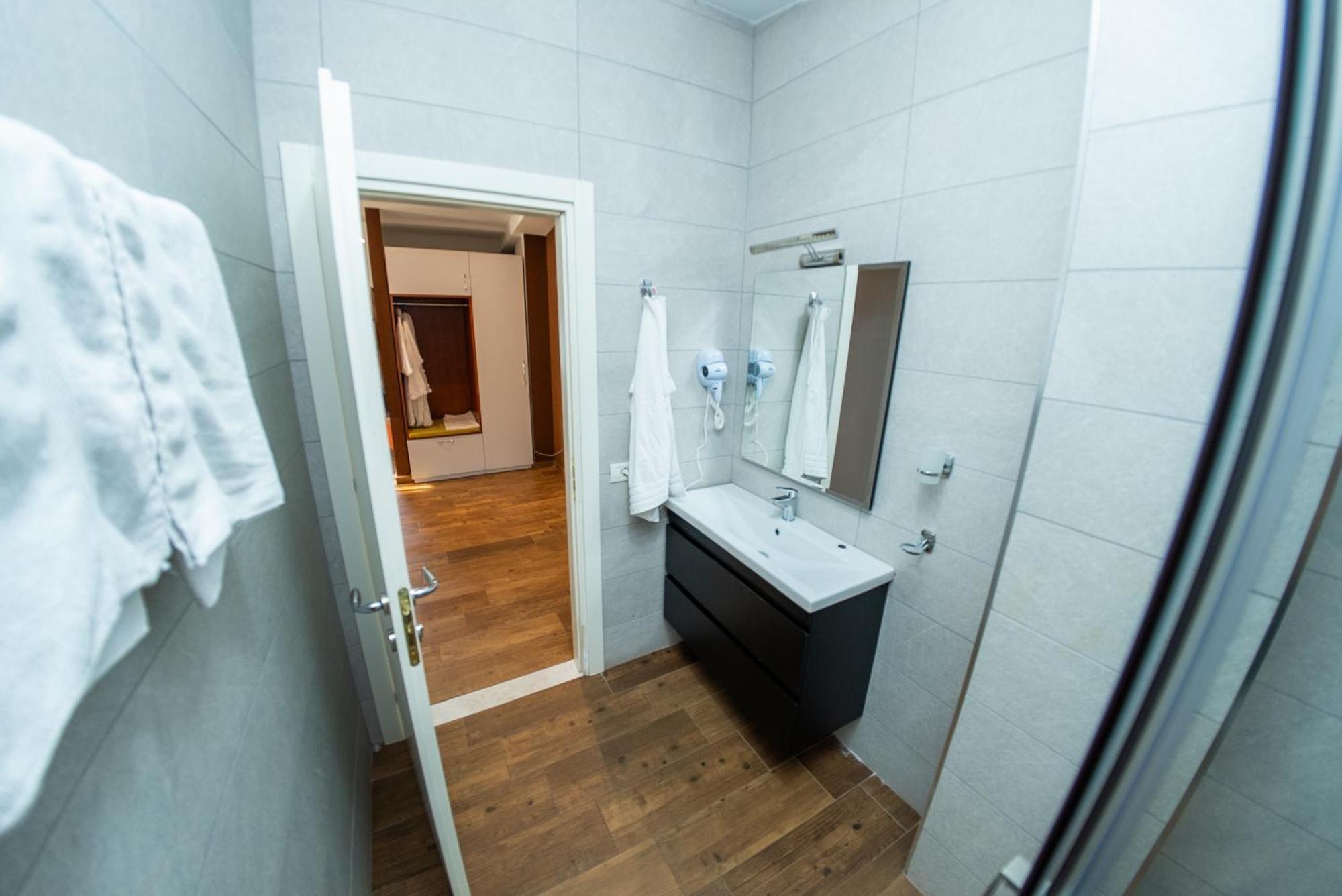 Olivar Hotel Tirana Selitë e Vogël Eksteriør bilde
