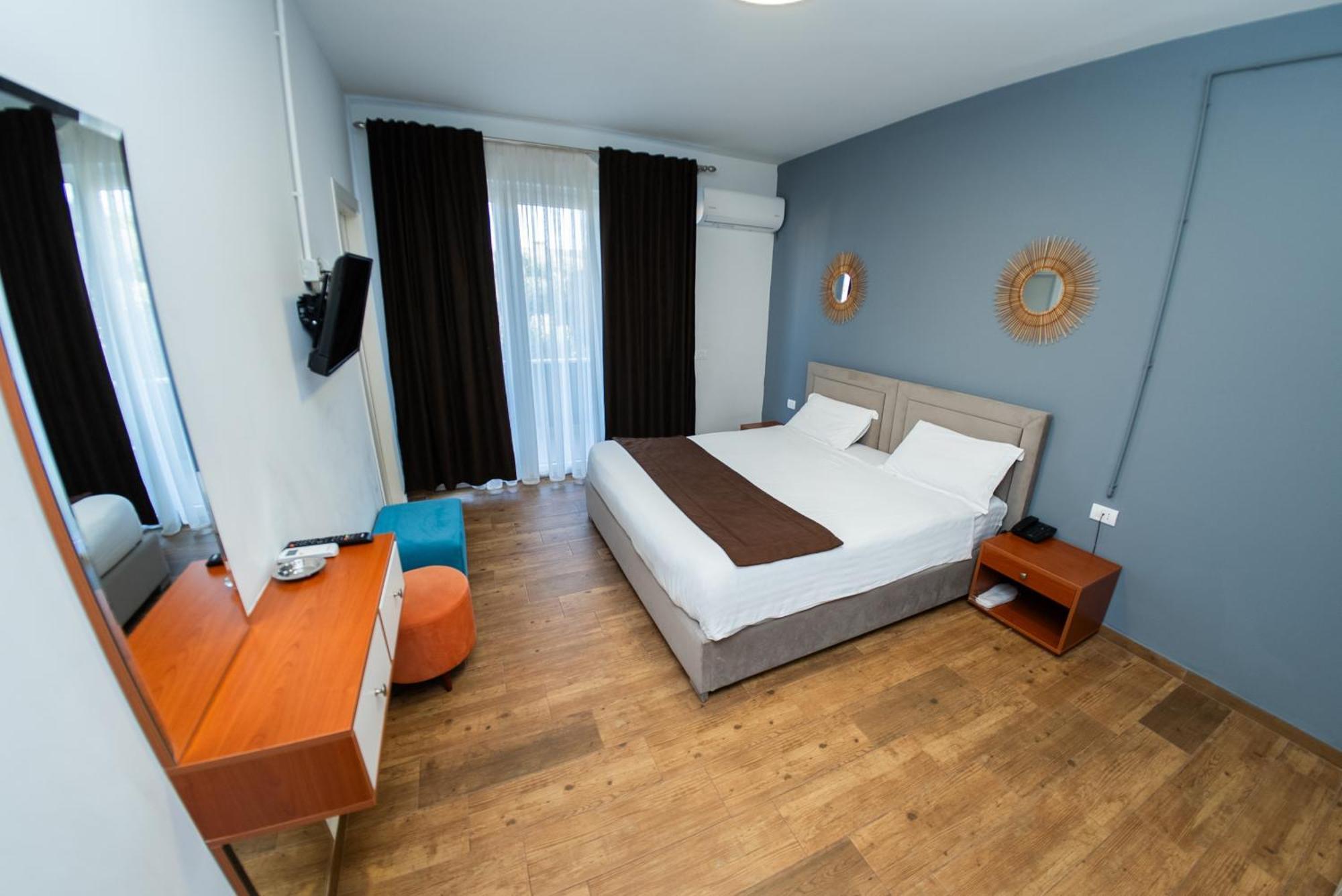 Olivar Hotel Tirana Selitë e Vogël Eksteriør bilde